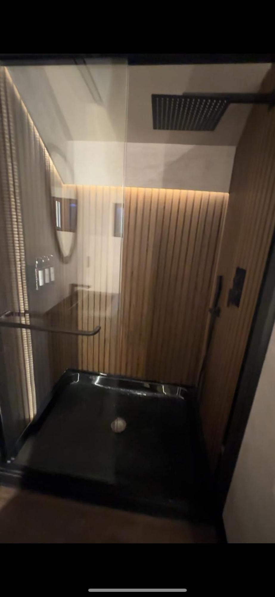 Emrose Luxury Cabins Brandon Ruang foto