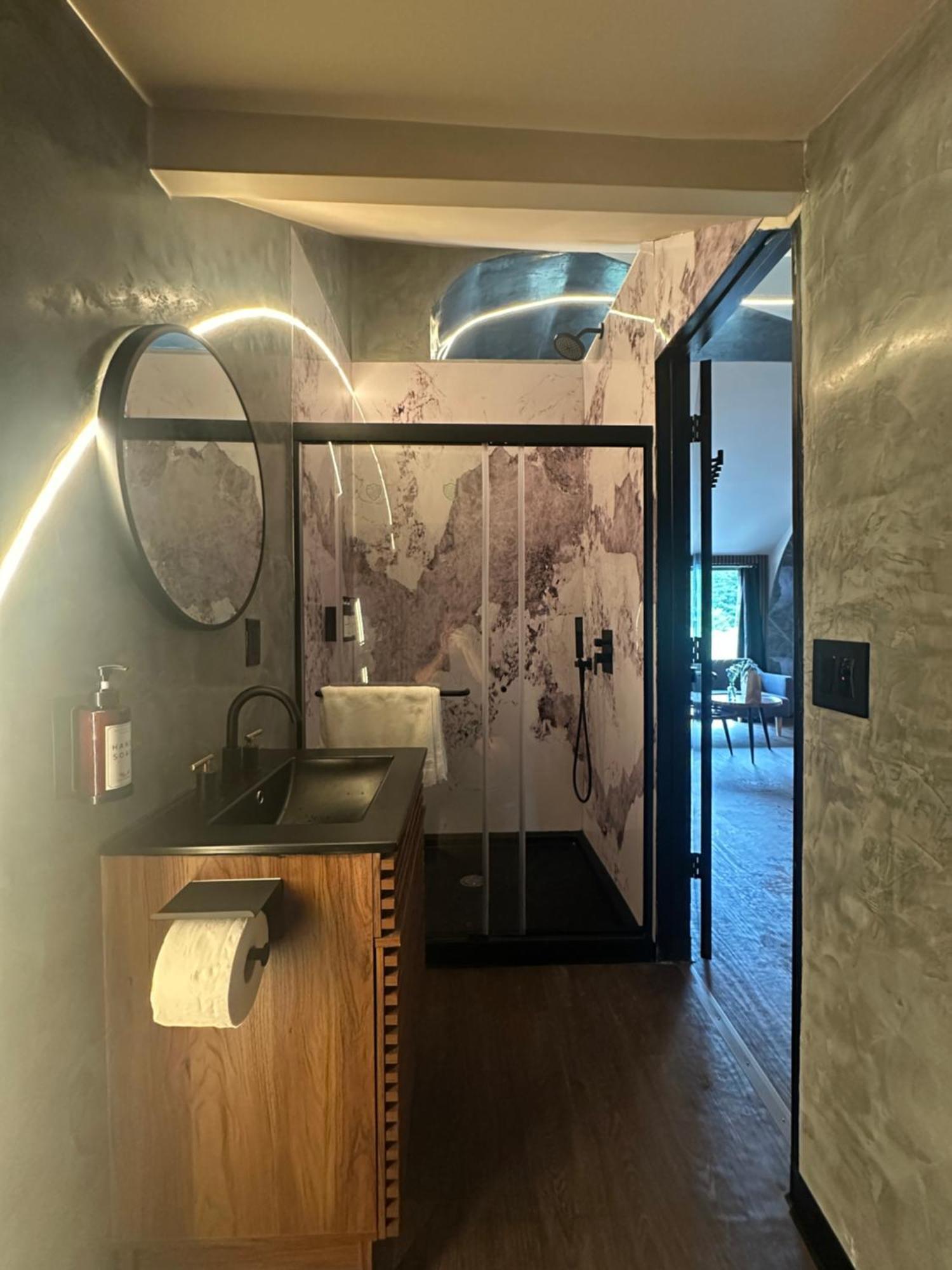 Emrose Luxury Cabins Brandon Ruang foto